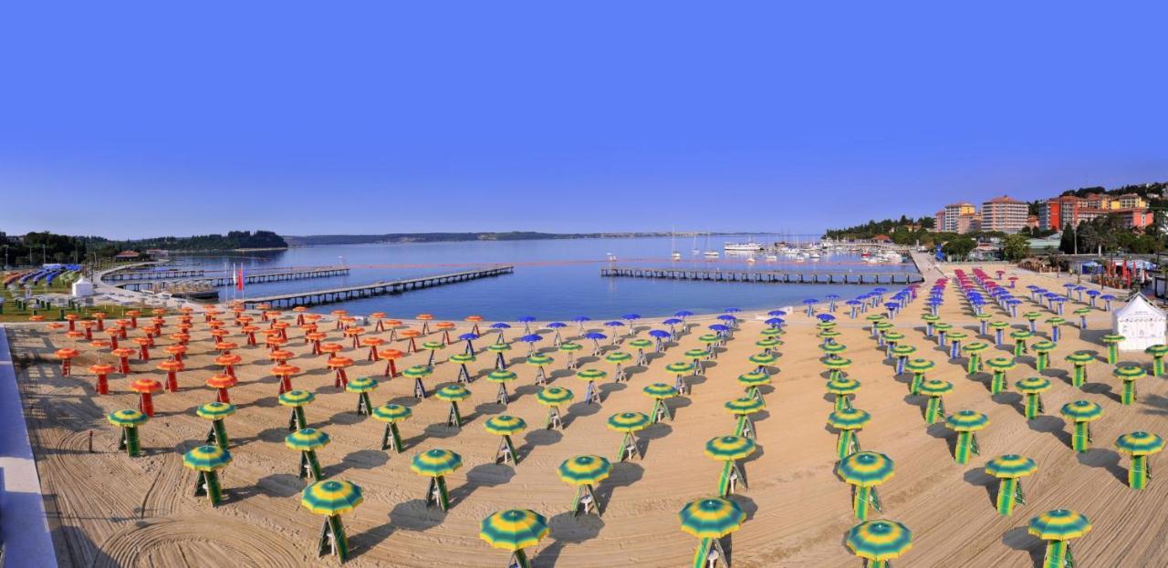 Apartment With Seaview And Garden For 6 Portorož Exteriér fotografie