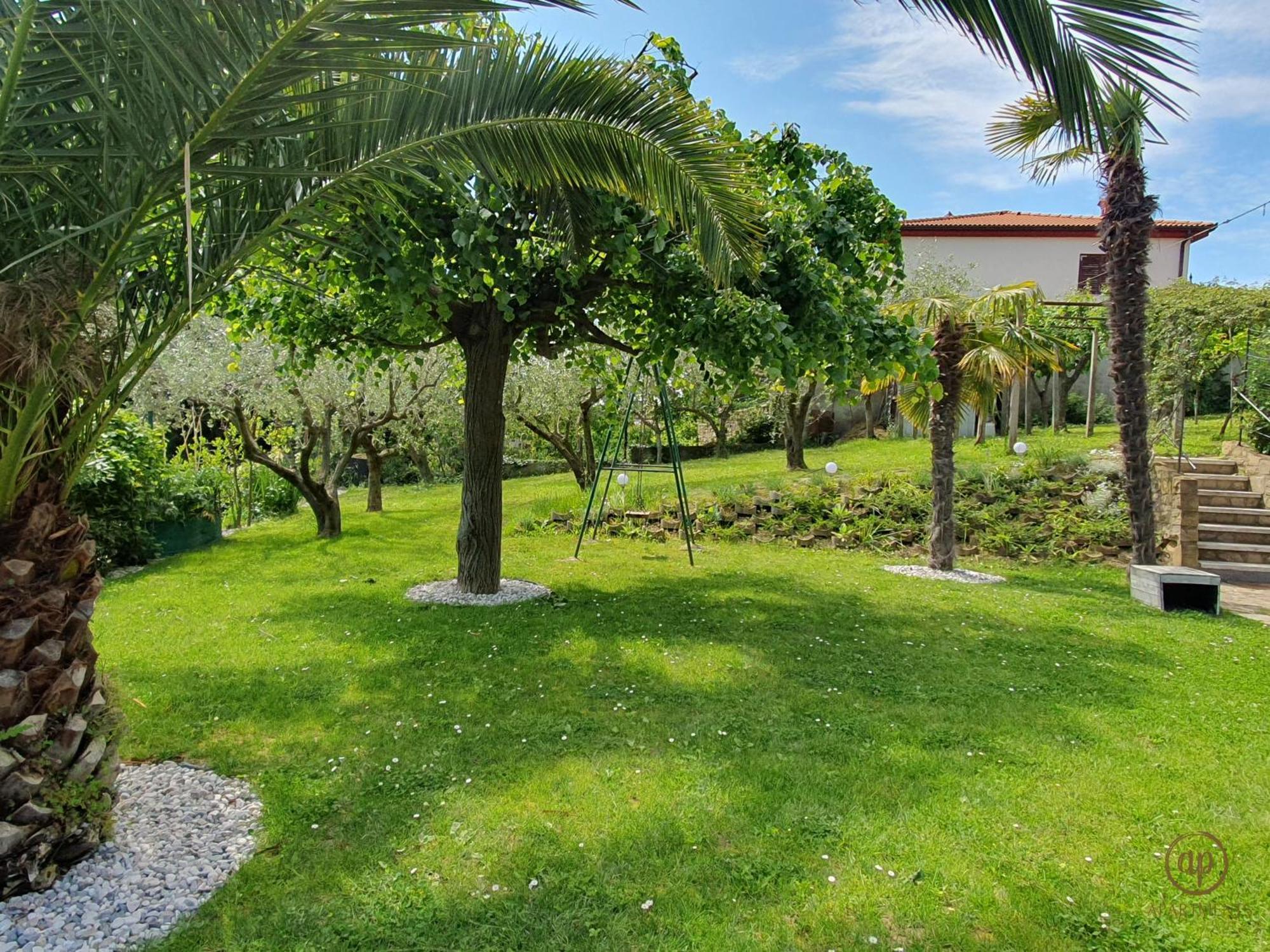 Apartment With Seaview And Garden For 6 Portorož Exteriér fotografie