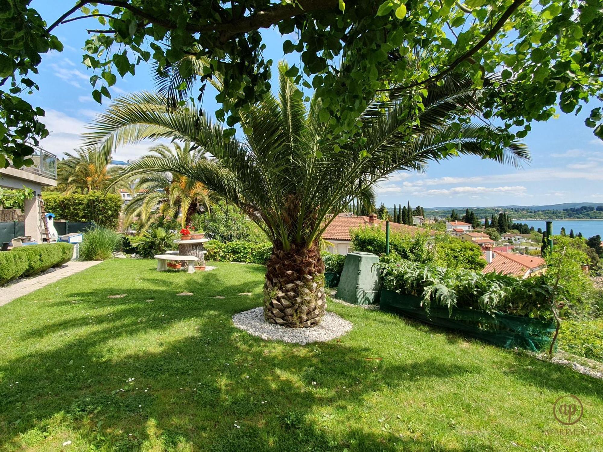 Apartment With Seaview And Garden For 6 Portorož Exteriér fotografie