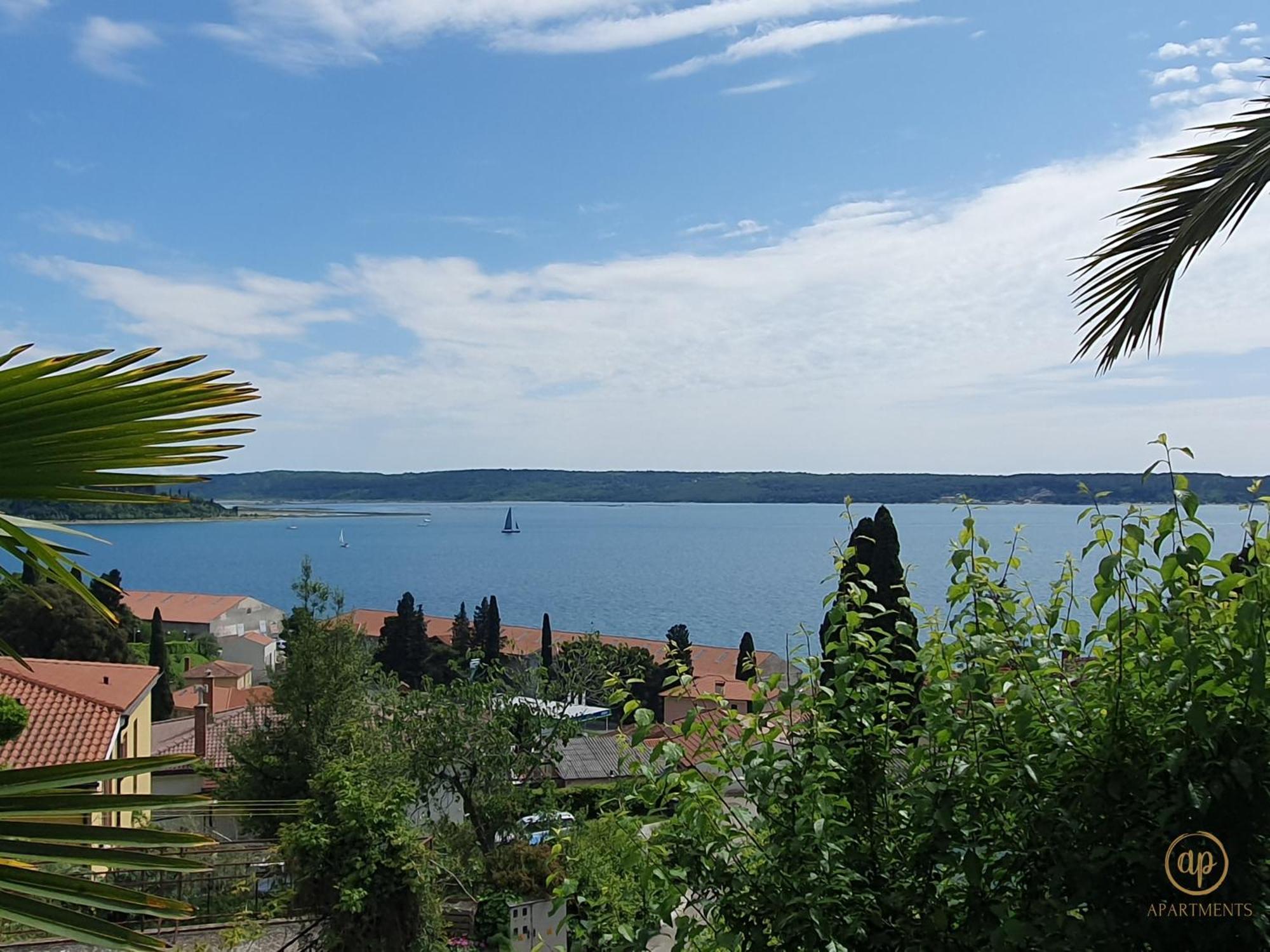 Apartment With Seaview And Garden For 6 Portorož Exteriér fotografie